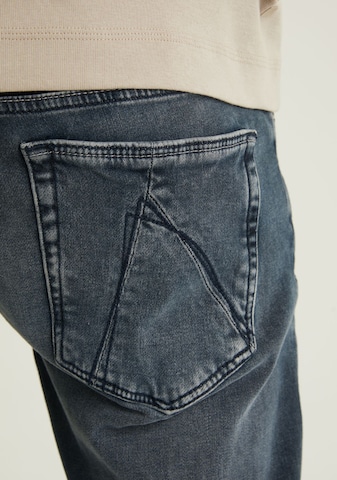 CHASIN' Regular Jeans ' EGO Solar ' in Grijs
