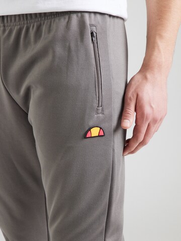 Tapered Pantaloni 'Bertoni' di ELLESSE in grigio