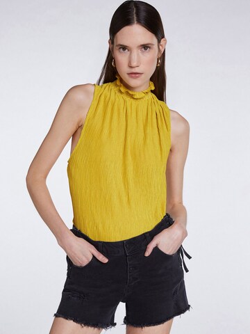 SET Top in Yellow: front