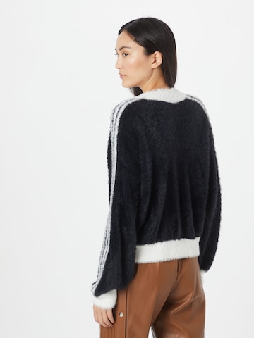 ADIDAS ORIGINALS Sweater '3-Stripes Fluffy' in Black