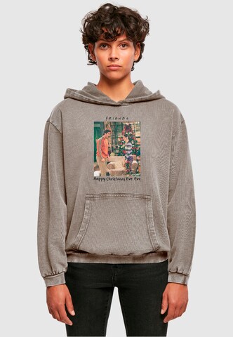 ABSOLUTE CULT Sweatshirt 'Friends - Happy Christmas Eve Eve' in Grau: predná strana