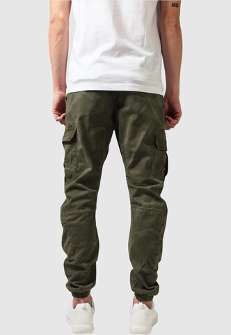 Urban Classics Конический (Tapered) Брюки-карго в Зеленый