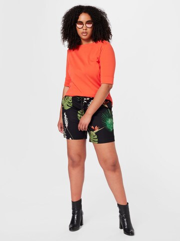 ONLY Curve Regular Shorts 'POPTRASH' in Schwarz