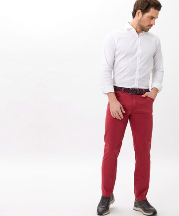 BRAX Regular Jeans 'Cooper' in Rood