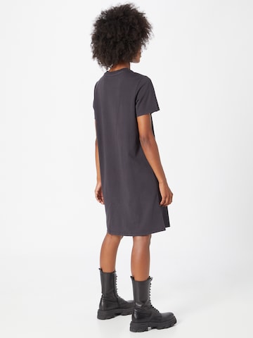LEVI'S ® Kleid 'NG Elle Tee Dress' in Grau