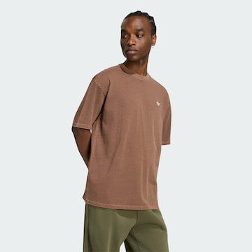 Maglietta 'Trefoil Essentials' di ADIDAS ORIGINALS in marrone: frontale