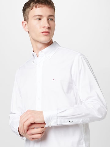 TOMMY HILFIGER - Ajuste regular Camisa en blanco