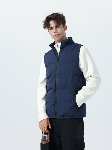 Youthup Vest in Blue