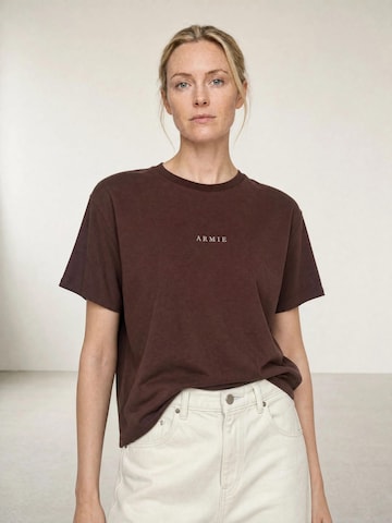 ARMIE Shirt 'The Alexi Logo T-shirt - Brown' in Brown: front