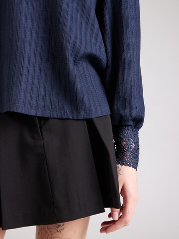 T-shirt 'WHITNA' VILA en bleu