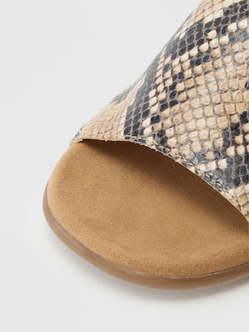 GABOR - Sapato aberto em bege