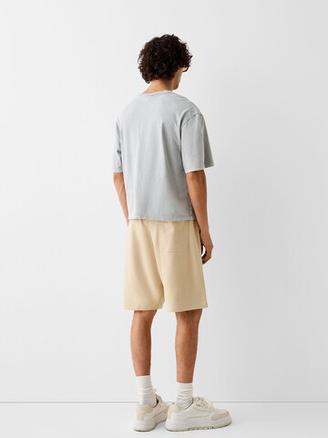 Bershka Loosefit Shorts in Beige