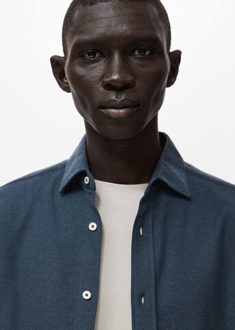 MANGO MAN Regular fit Button Up Shirt 'Pique' in Blue