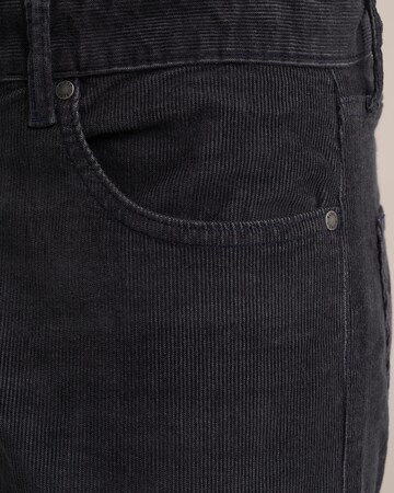WE Fashion Regular Jeans in Black