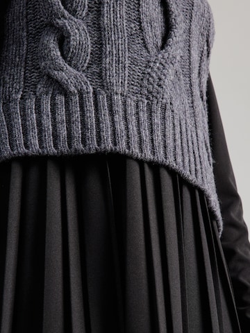 Weekend Max Mara Платье 'EBRO' в Черный