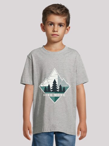 T-Shirt 'Hike More Mountains' F4NT4STIC en gris : devant