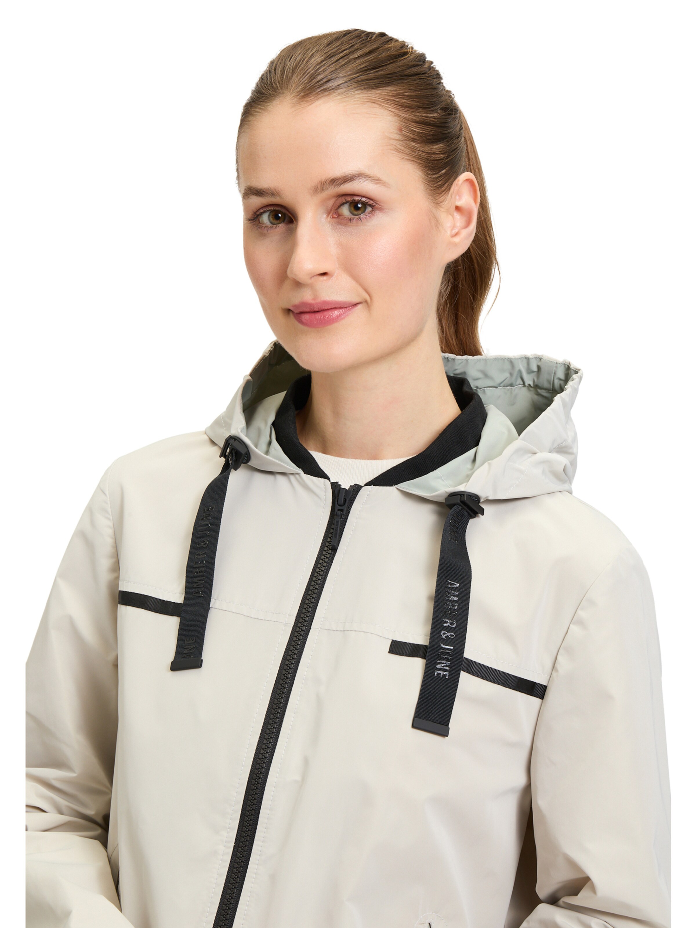 Amber & June Between-season jacket in Beige