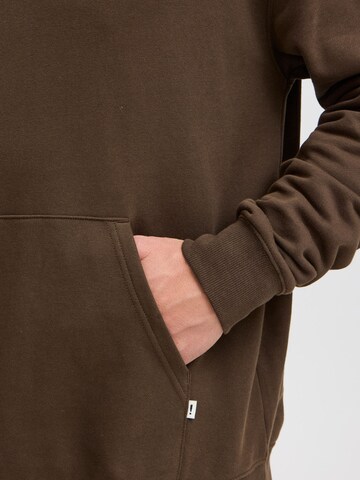 !Solid Pullover in Braun