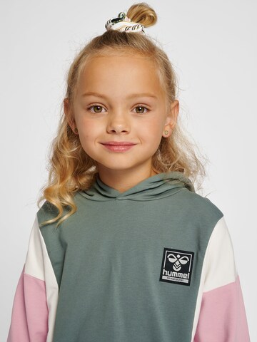 Hummel Sweatshirt 'PALOMI ' in Groen