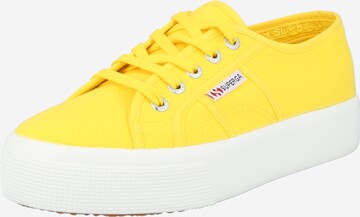 SUPERGA Низкие кроссовки в Желтый: спереди