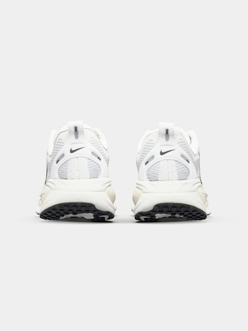 NIKE Running shoe 'VOMERO 18' in White