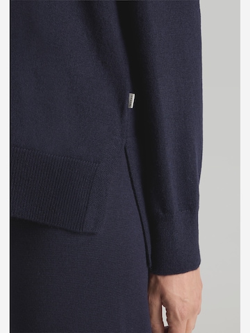 Pull-over MAERZ Muenchen en bleu : sur le côté