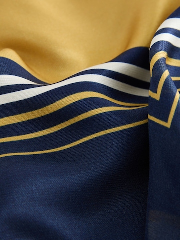 Next Schal in Blau