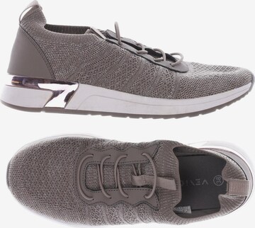 VENICE Sneakers & Trainers in 38 in Grey: front