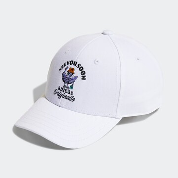 ADIDAS ORIGINALS Cap in Weiß