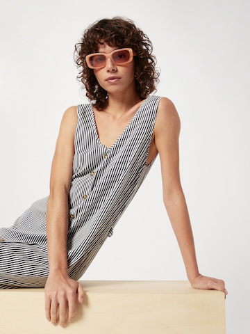 VERO MODA Ruha 'Bumpy' - fehér