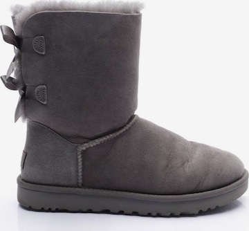 UGG Dress Boots in 39 in Grey: front