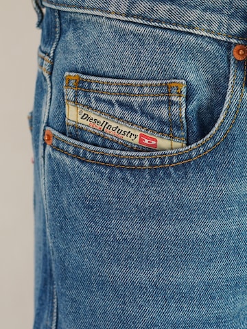 DIESEL Baggy Jeans in Blau