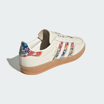Baskets basses 'Gazelle Indoor x Liberty London' ADIDAS ORIGINALS en blanc