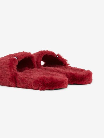 TOMMY HILFIGER Slippers in Red