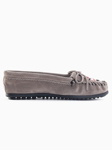 Minnetonka Moccasin 'Thunderbird' in Grey