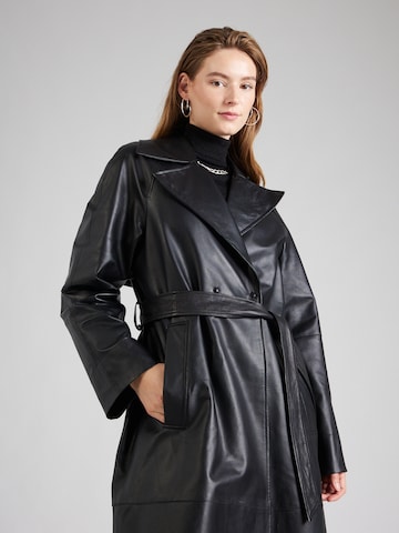 Riani Between-seasons coat in Black