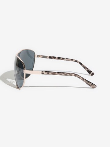 Friends Like These Sunglasses in Black