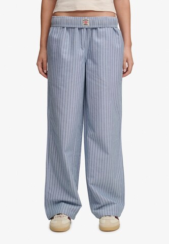 Superdry & Co Loosefit Broek in Blauw: voorkant