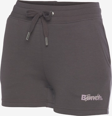 Regular Pantaloni sport de la BENCH pe gri