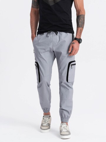 Ombre Tapered Trousers 'OM-PAJO-0135' in Grey: front