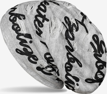 styleBREAKER Mütze 'Beanie mit Sprüche Print und Rissen' in Weiß: Vorderseite