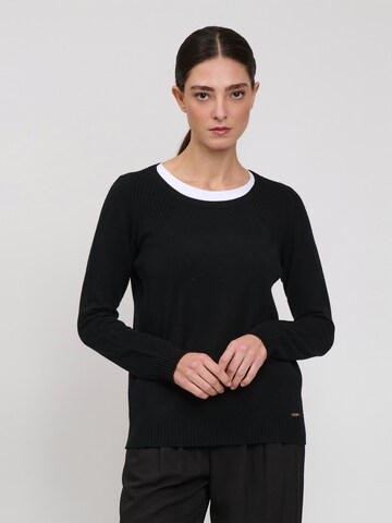 Pullover di Influencer in nero: frontale