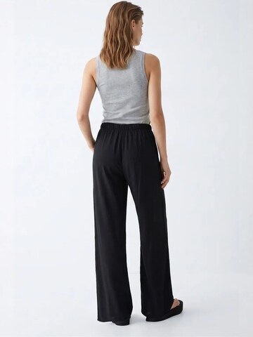 Wide leg Pantaloni de la MixRay pe negru