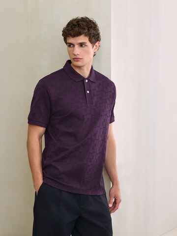 T-Shirt Next en violet : devant