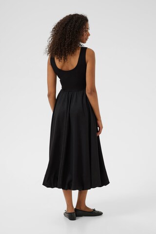 Robe 'Kirtsen' Kaffe en noir