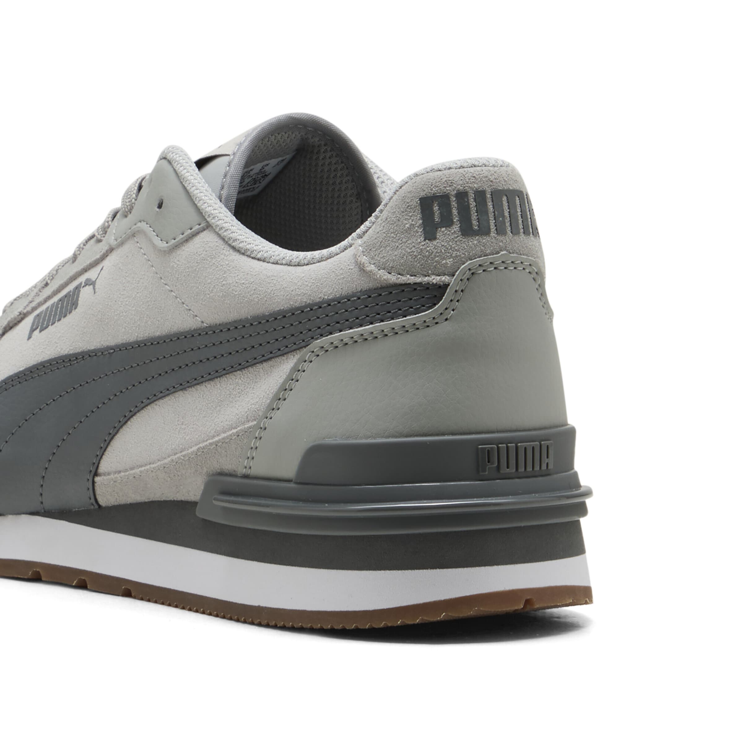 PUMA Sneakers in Grey