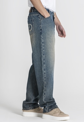 Regular Jean Gianni Kavanagh en bleu