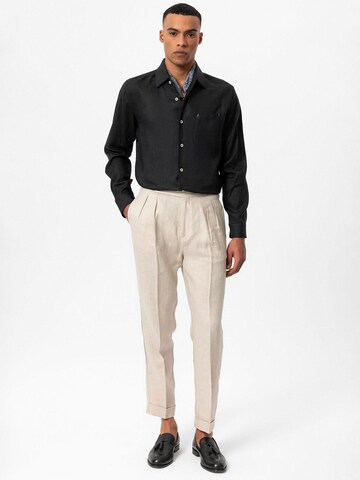 Antioch Regular fit Button Up Shirt in Black