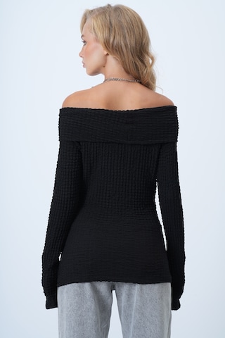 Trend Alaçatı Stili - Camiseta en negro