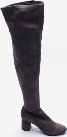 Lola Cruz Dress Boots in 40 in Grey: front